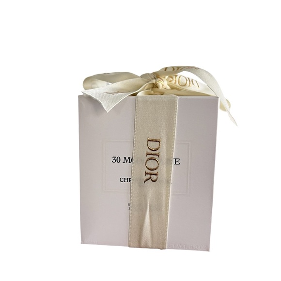 DIOR 30 Montaigne Scented Candle Amber And Spicy Notes - Picture 10 of 10